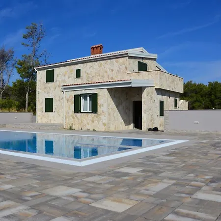 Sana Villa Vir